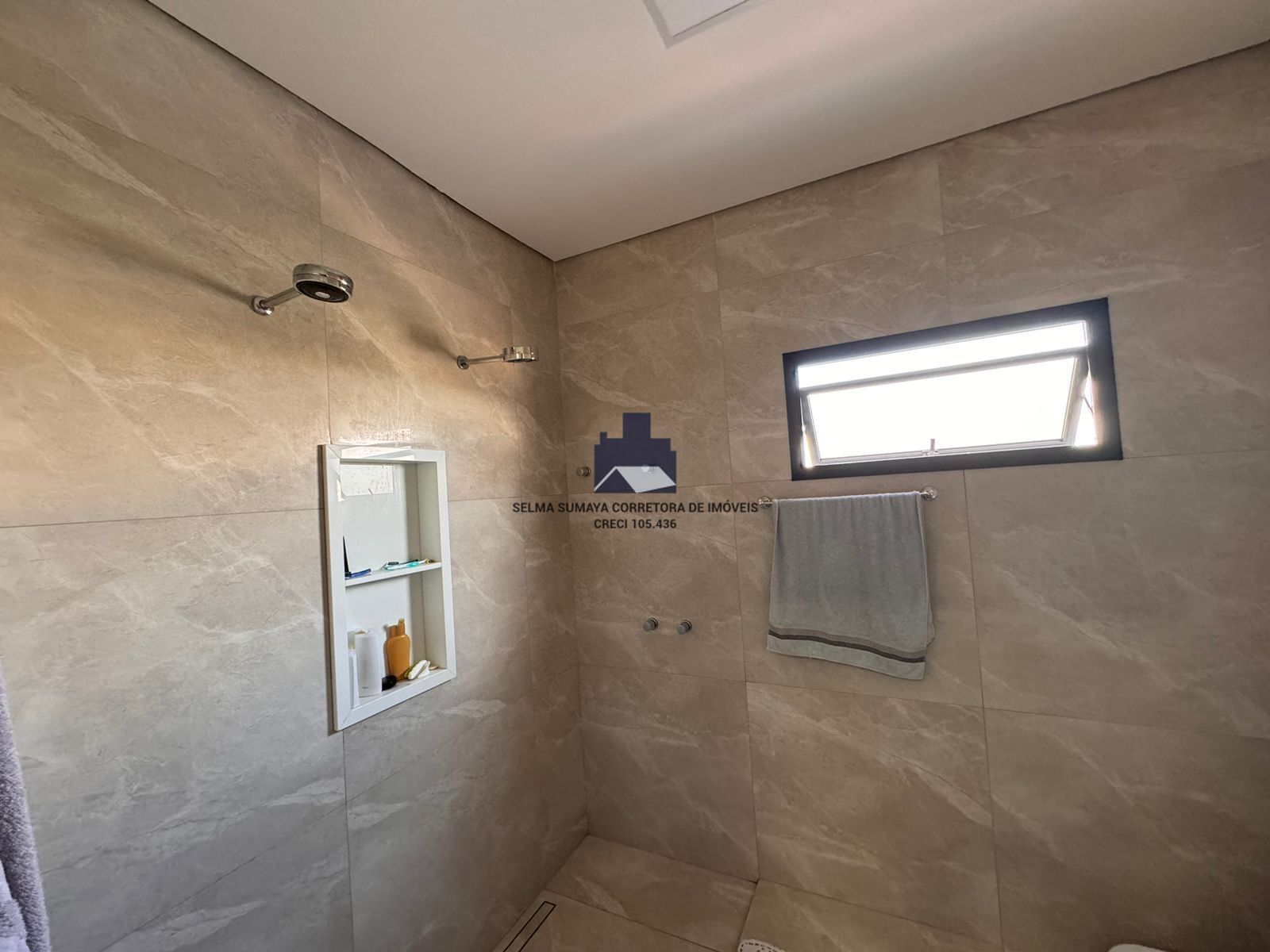 Casa de Condomínio com 3 quartos à venda, 330m² — foto 18 de 23
