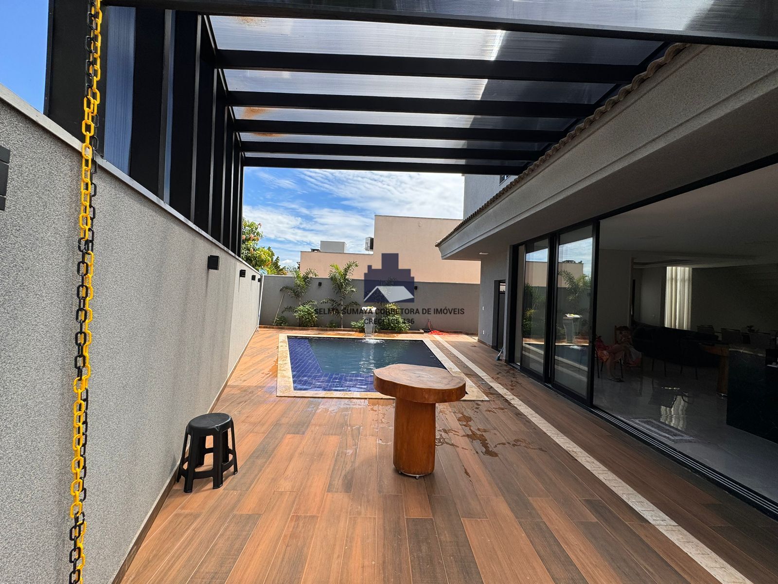 Casa de Condomínio com 3 quartos à venda, 330m² — foto 20 de 23