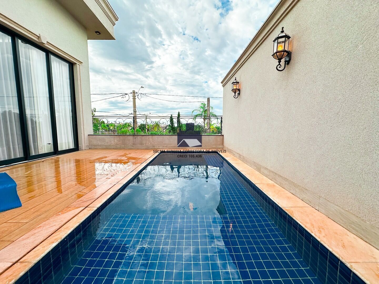 Casa de Condomínio com 4 quartos à venda, 300m² — foto 4 de 18