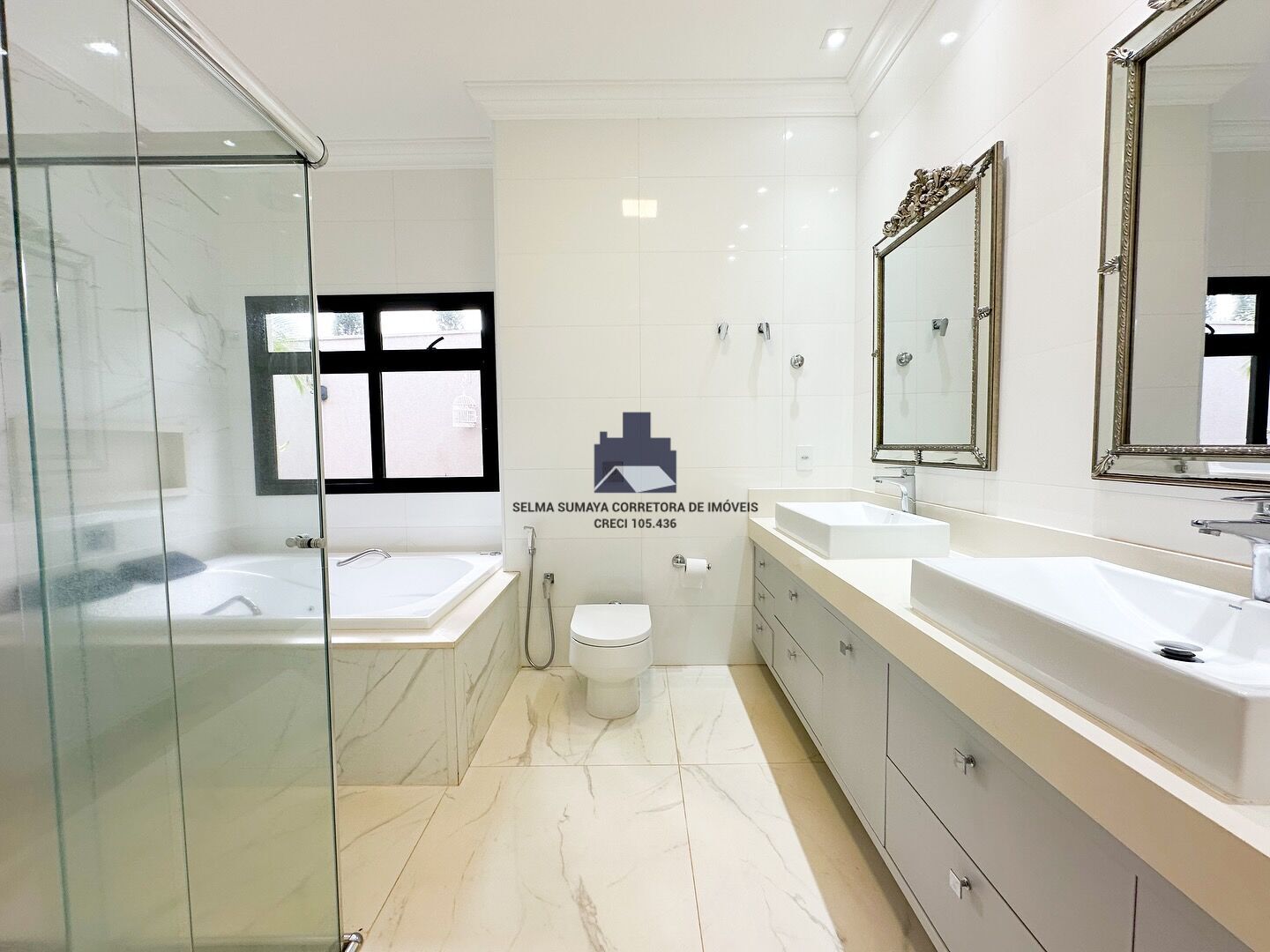 Casa de Condomínio com 4 quartos à venda, 300m² — foto 11 de 18