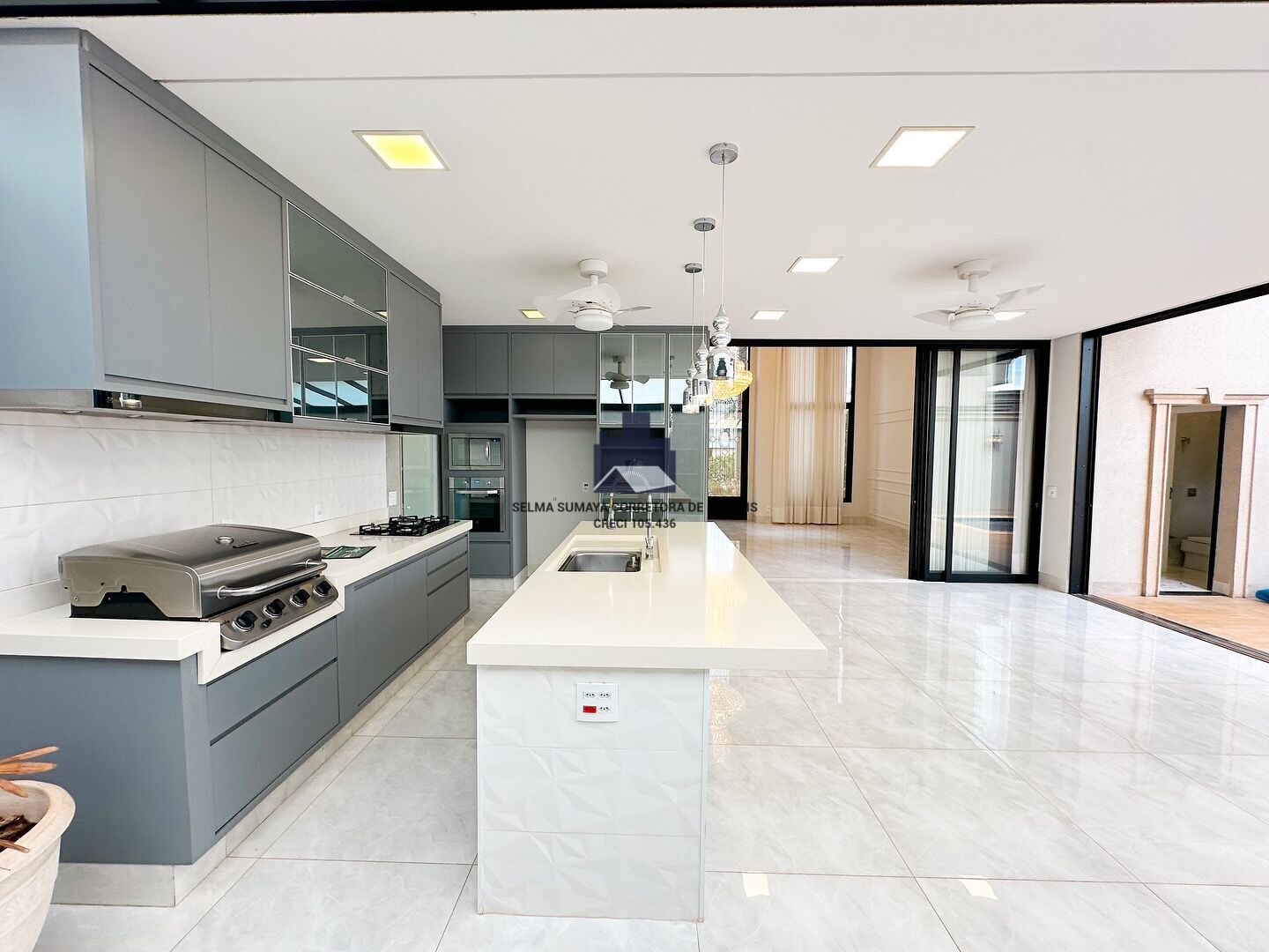 Casa de Condomínio com 4 quartos à venda, 300m² — foto 8 de 18