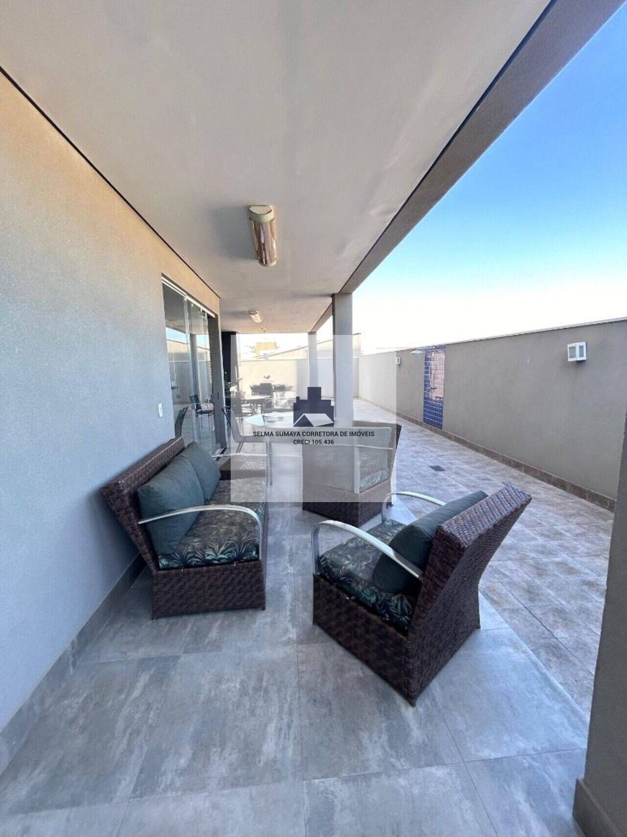 Casa de Condomínio com 4 quartos à venda, 300m² — foto 12 de 18