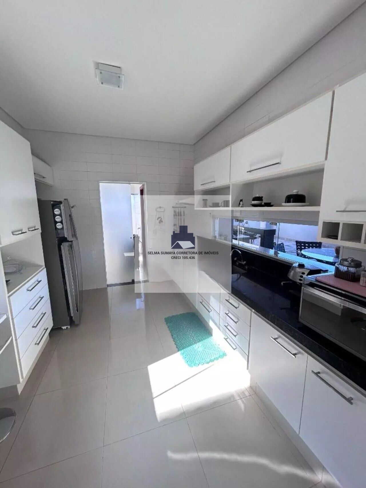 Casa de Condomínio com 4 quartos à venda, 300m² — foto 14 de 18
