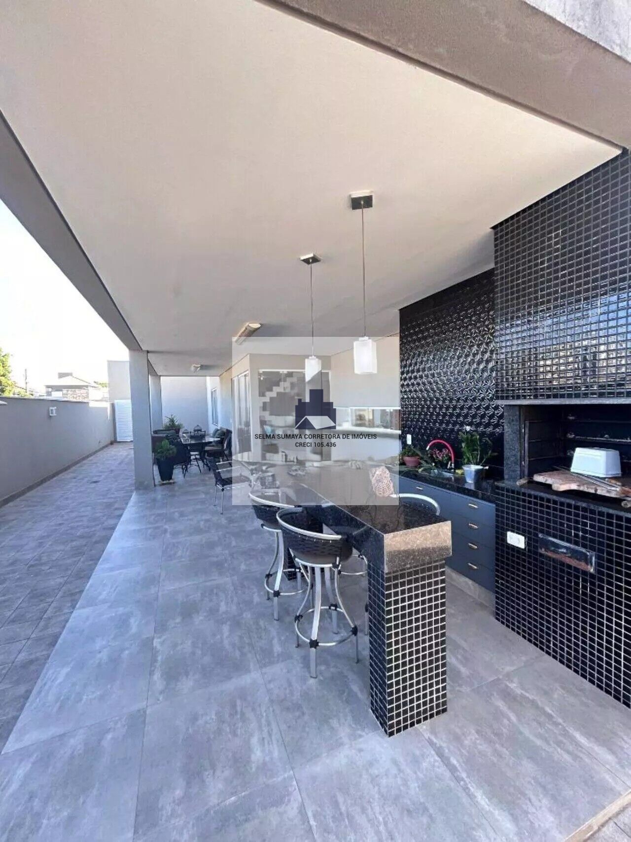 Casa de Condomínio com 4 quartos à venda, 300m² — foto 15 de 18