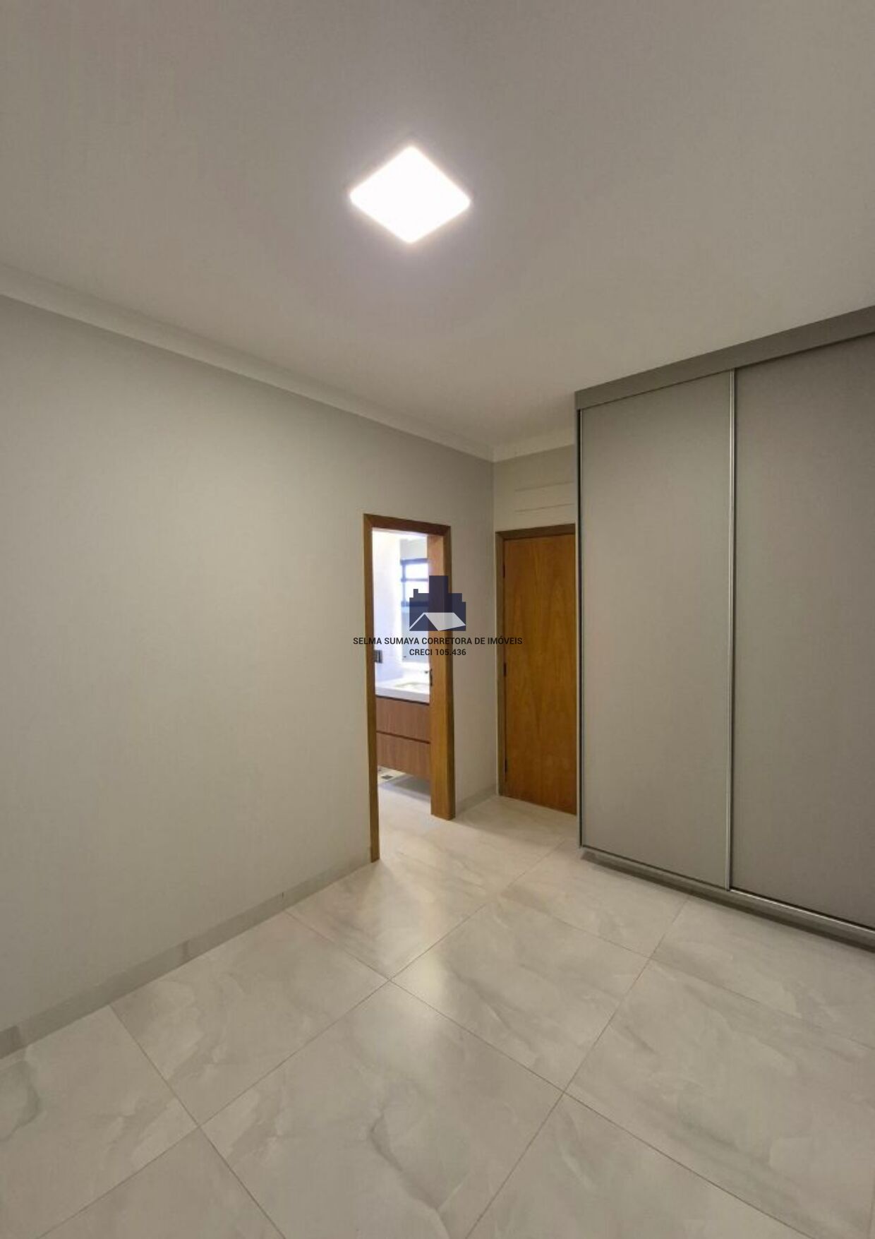 Casa de Condomínio com 3 quartos à venda, 156m² — foto 4 de 28