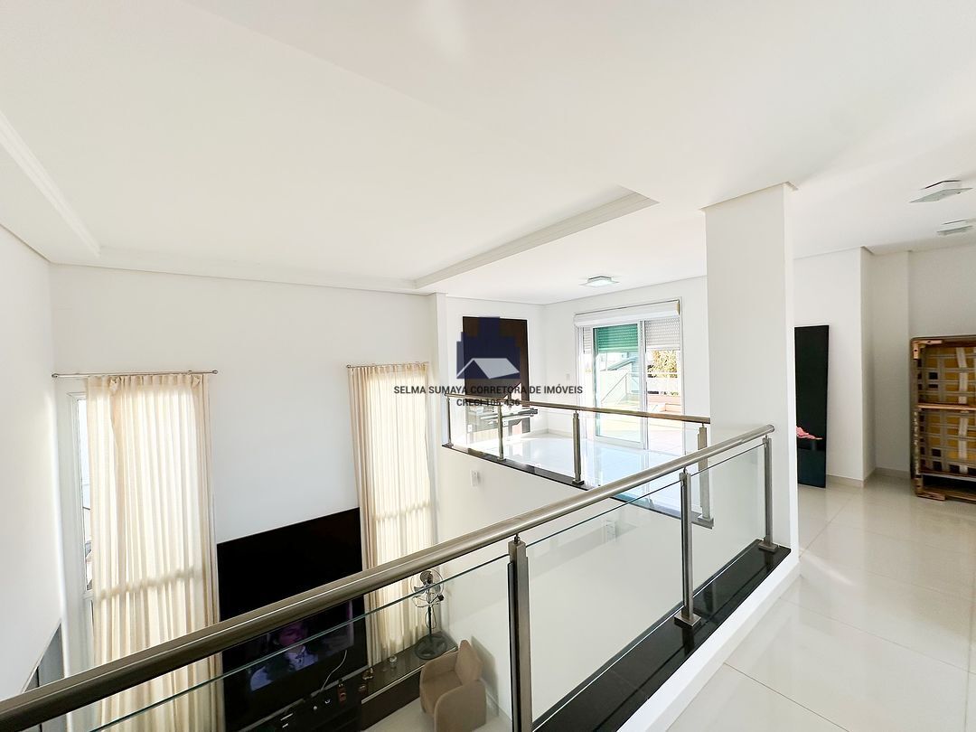 Casa de Condomínio com 3 quartos à venda, 298m² — foto 16 de 17