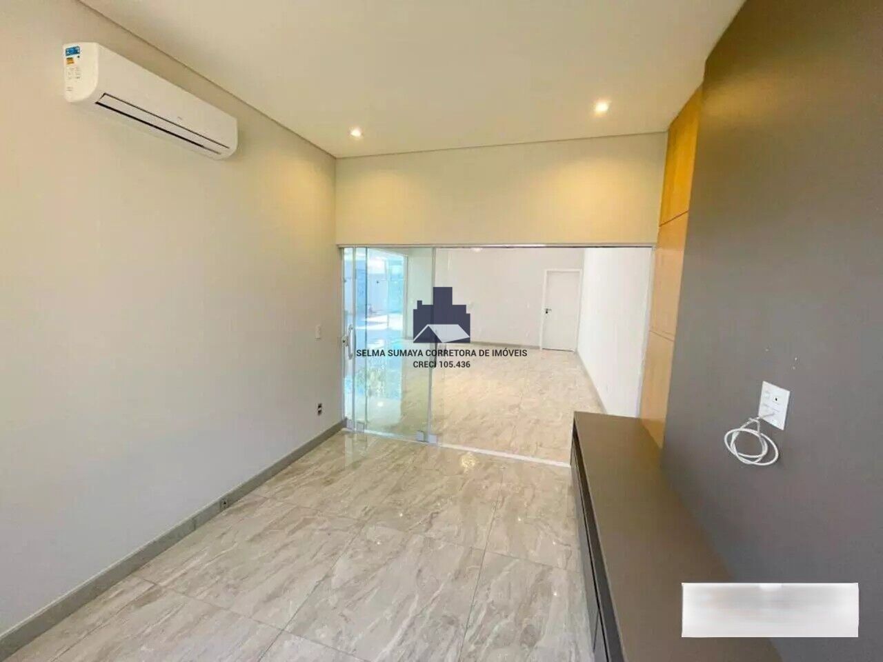 Casa de Condomínio com 3 quartos à venda, 225m² — foto 6 de 23