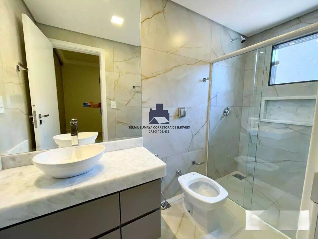 Casa de Condomínio com 3 quartos à venda, 225m² — foto 12 de 23