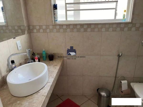 Casa com 3 quartos à venda, 229m² — foto 23 de 25