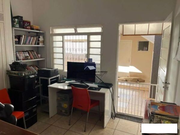 Casa com 3 quartos à venda, 229m² — foto 16 de 25