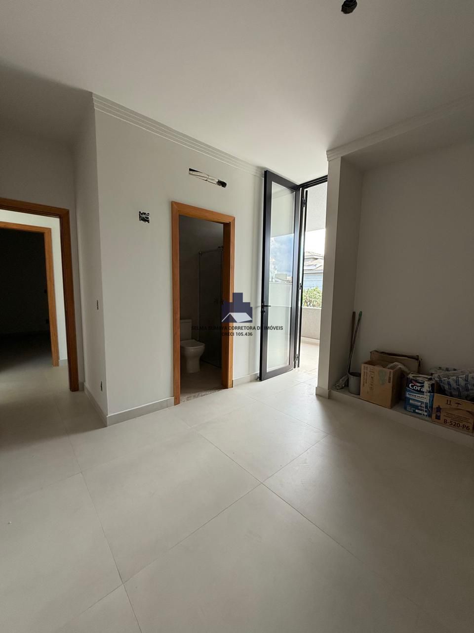 Casa de Condomínio com 3 quartos à venda, 240m² — foto 10 de 30