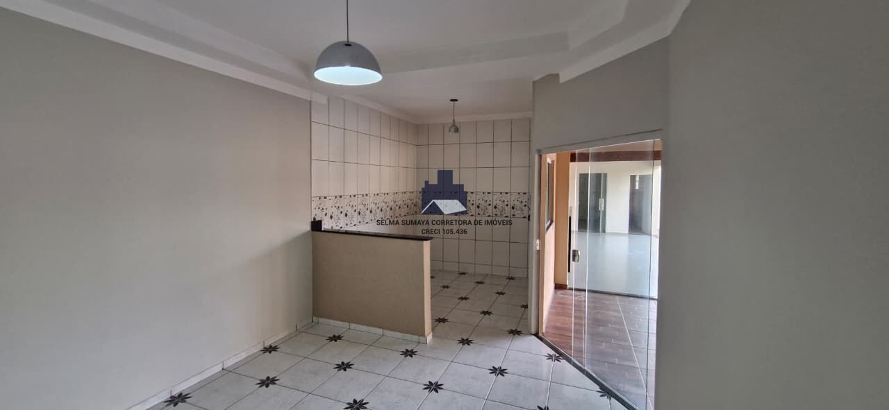 Casa com 3 quartos à venda, 200m² — foto 11 de 23