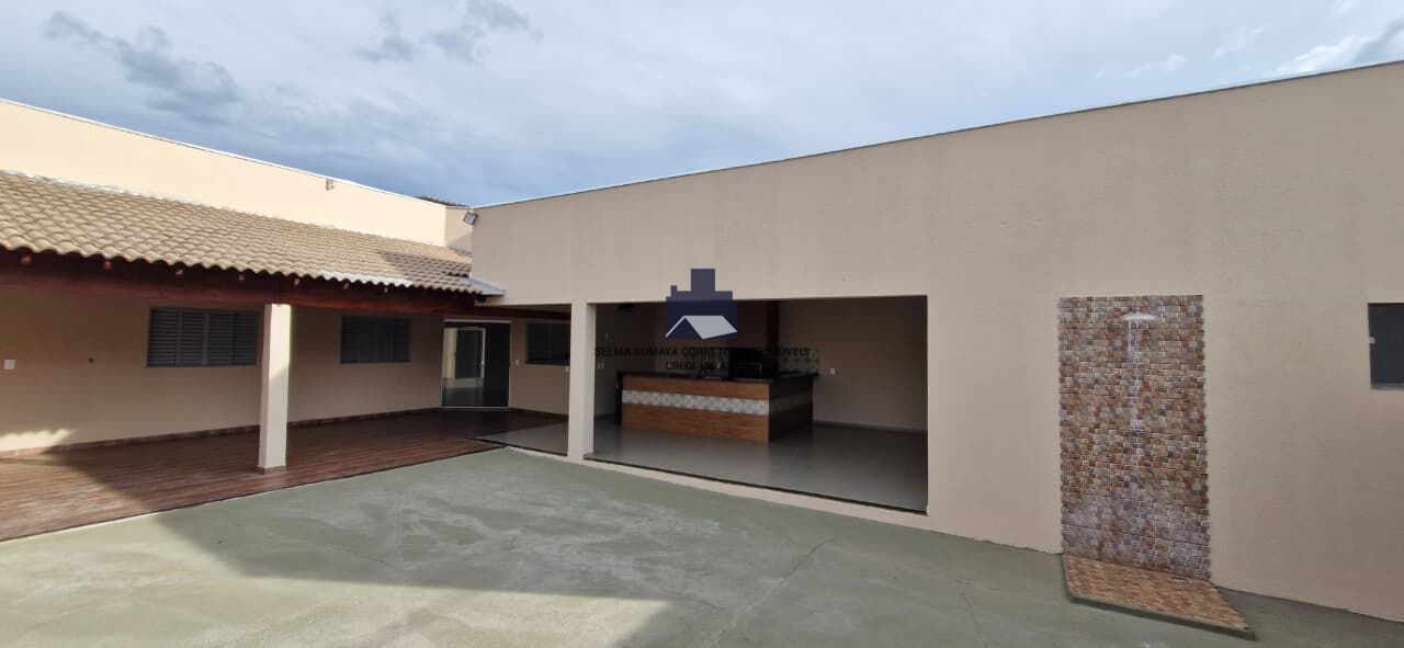 Casa com 3 quartos à venda, 200m² — foto 17 de 23