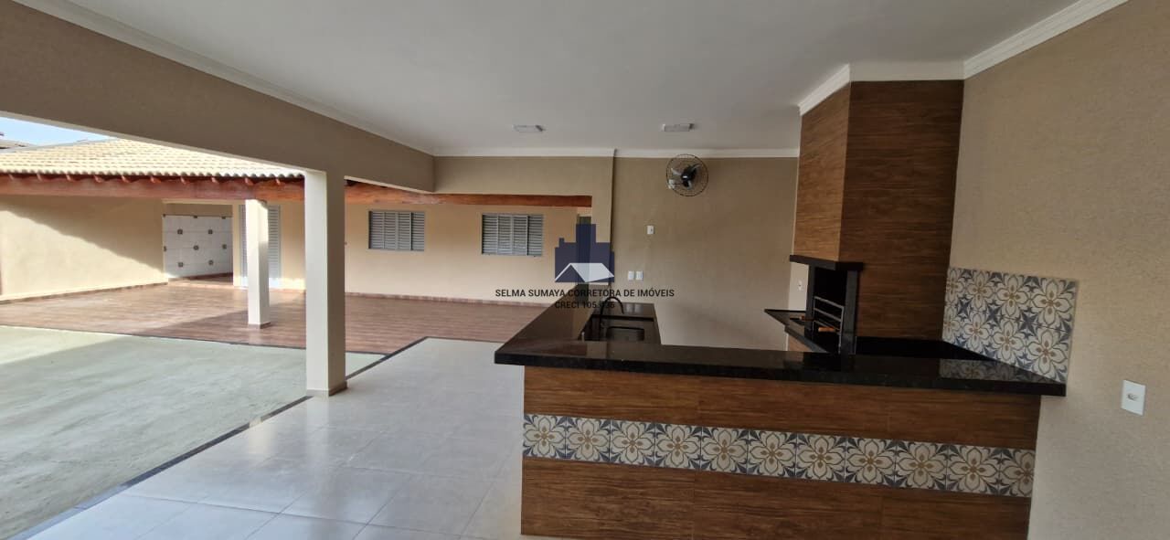 Casa com 3 quartos à venda, 200m² — foto 13 de 23