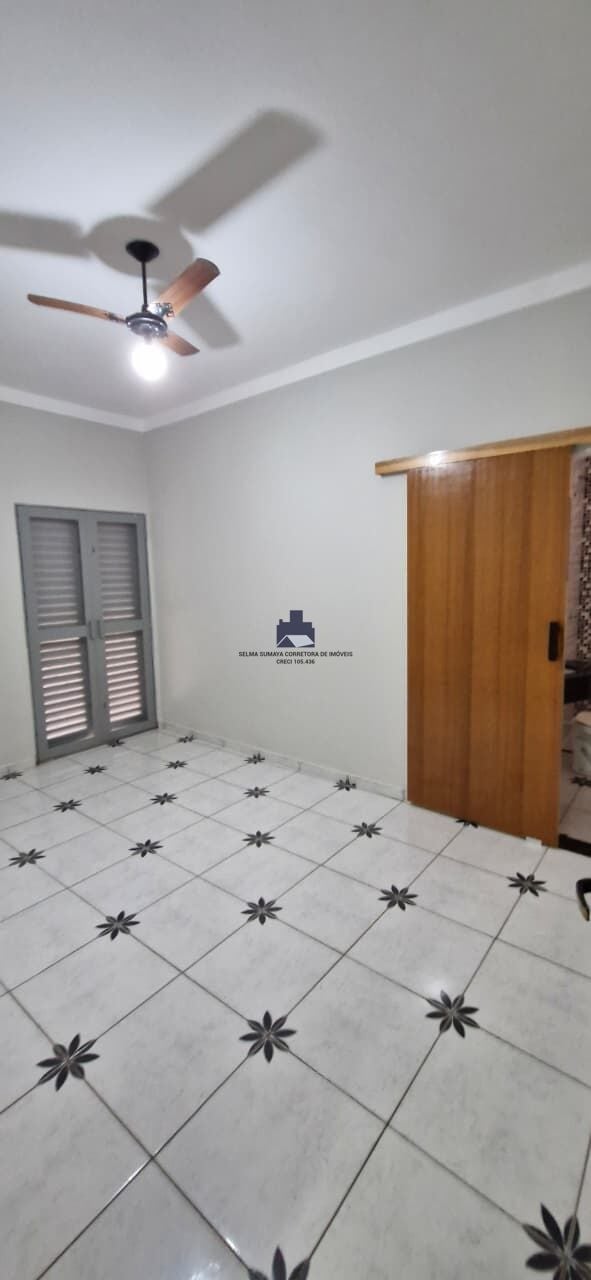 Casa com 3 quartos à venda, 200m² — foto 7 de 23