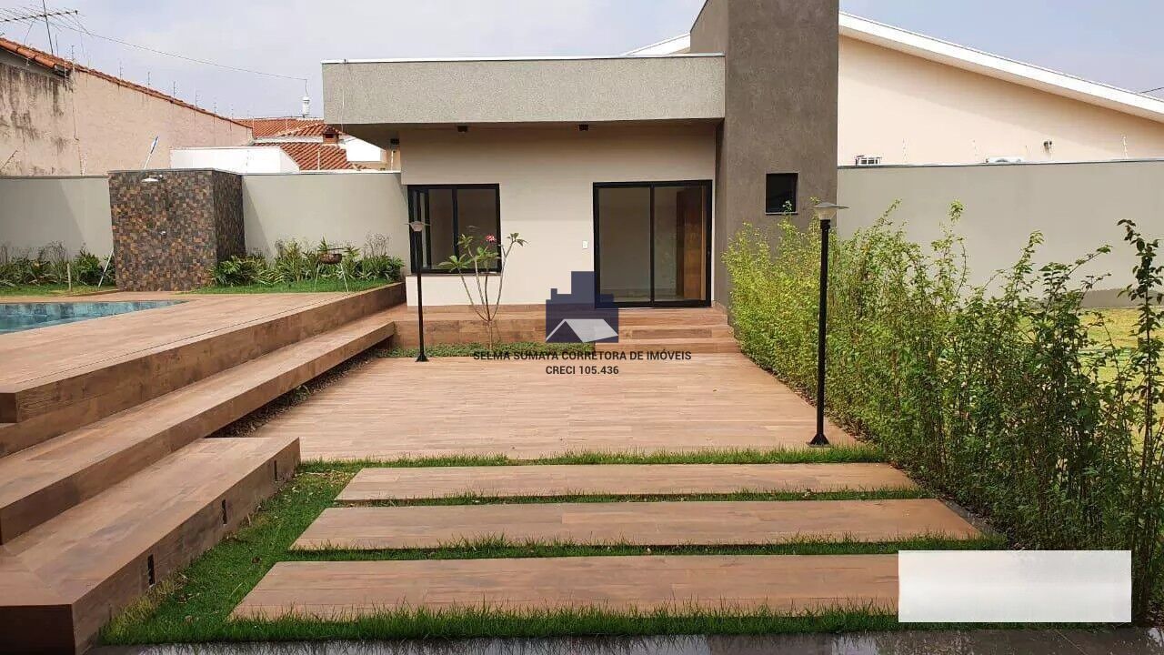 Casa com 4 quartos à venda, 900m² — foto 4 de 8