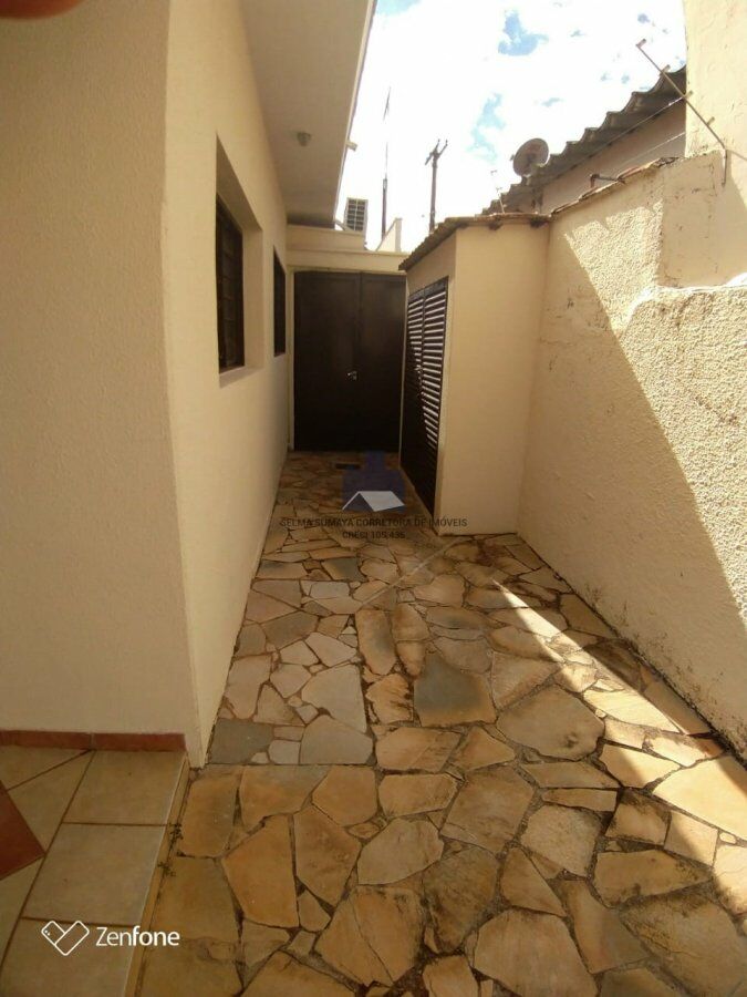 Casa com 3 quartos à venda, 307m² — foto 24 de 29