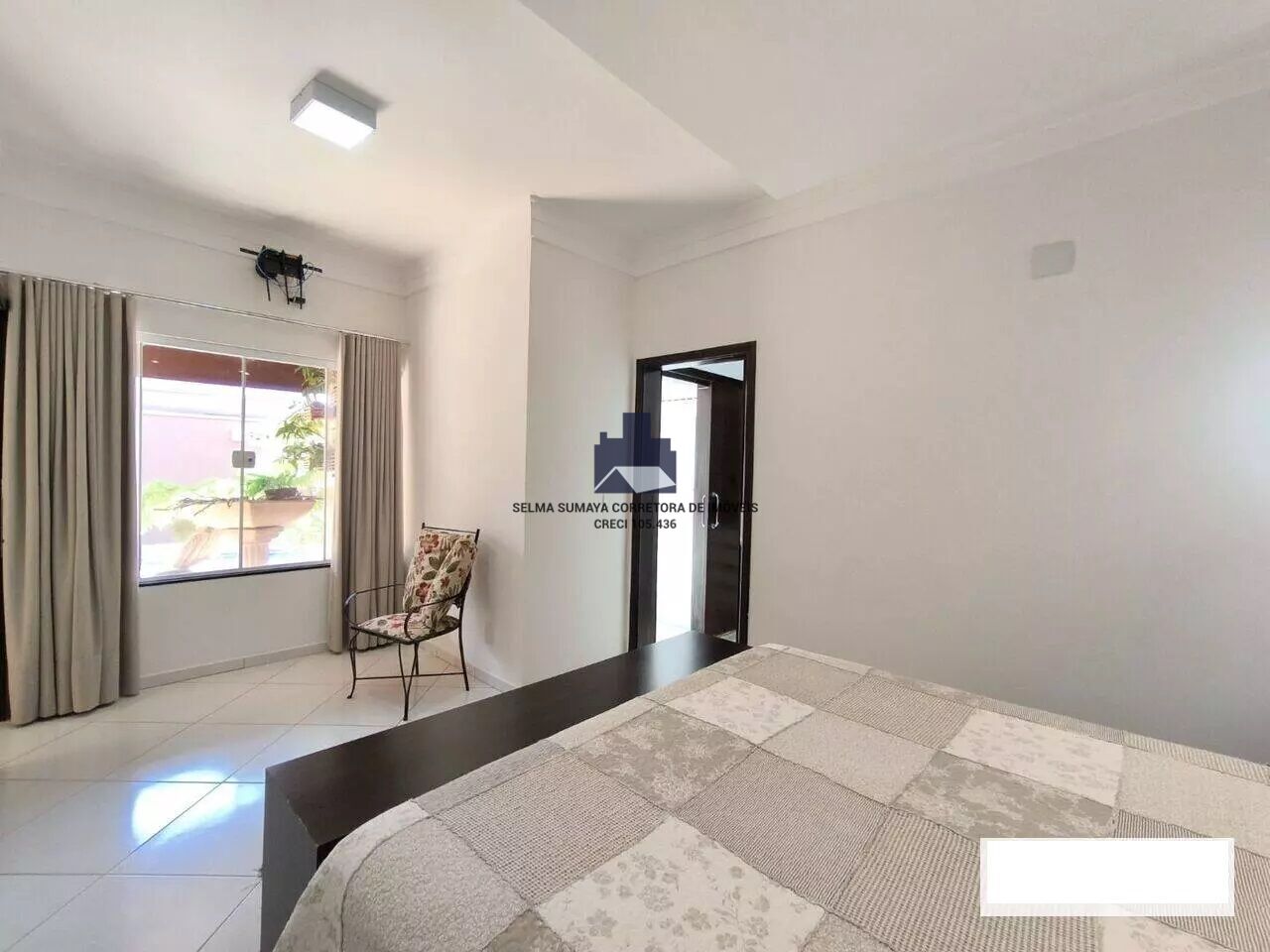 Casa de Condomínio com 3 quartos à venda, 220m² — foto 22 de 28
