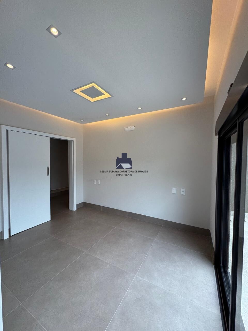 Casa de Condomínio com 3 quartos à venda, 180m² — foto 11 de 43
