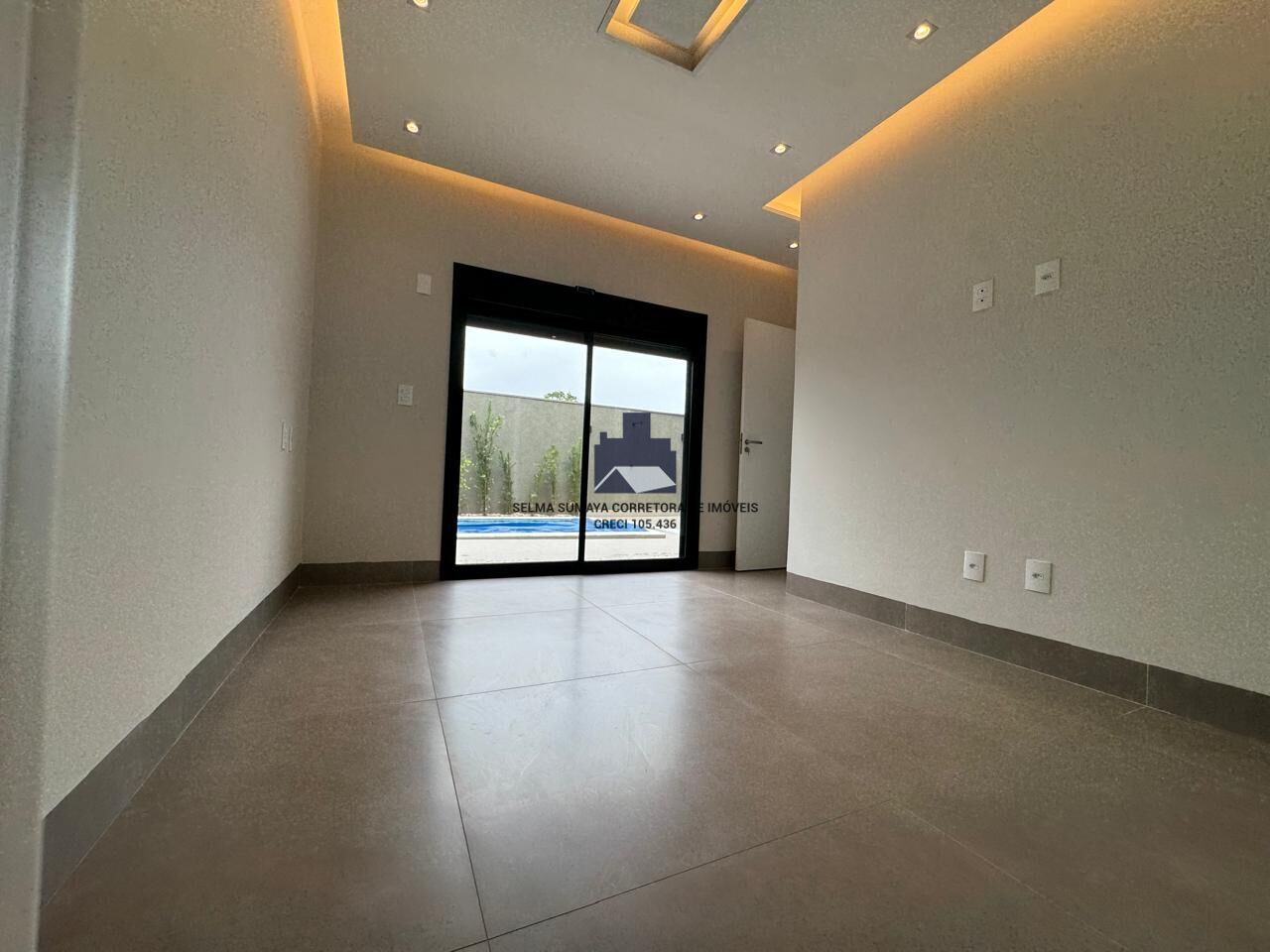 Casa de Condomínio com 3 quartos à venda, 180m² — foto 13 de 43