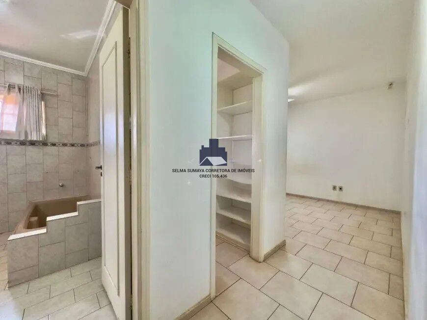 Casa com 3 quartos à venda, 224m² — foto 11 de 18