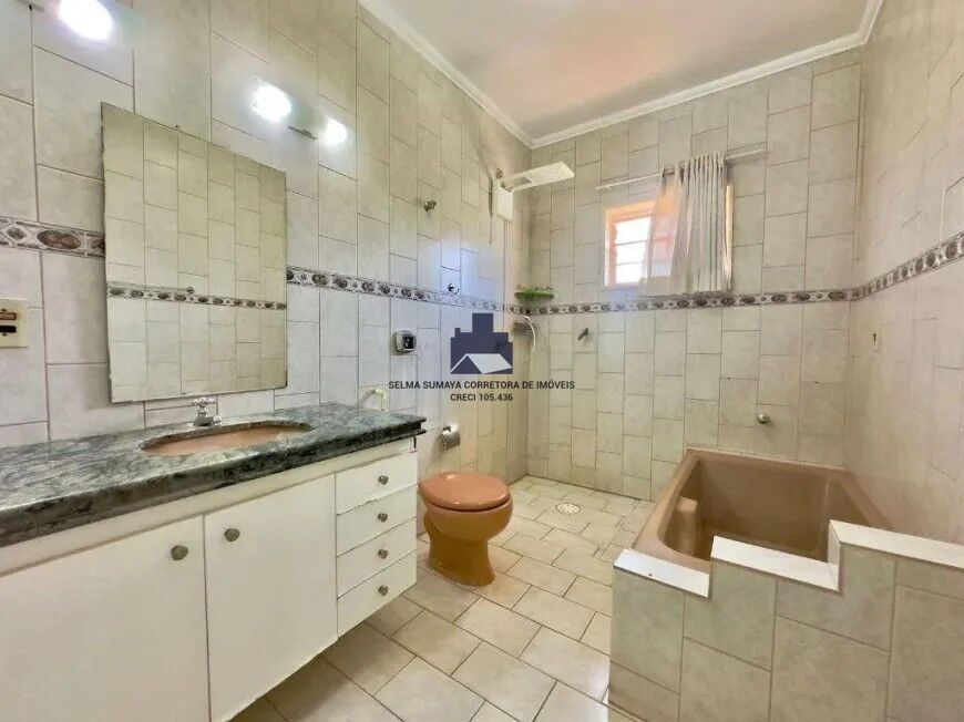Casa com 3 quartos à venda, 224m² — foto 8 de 18
