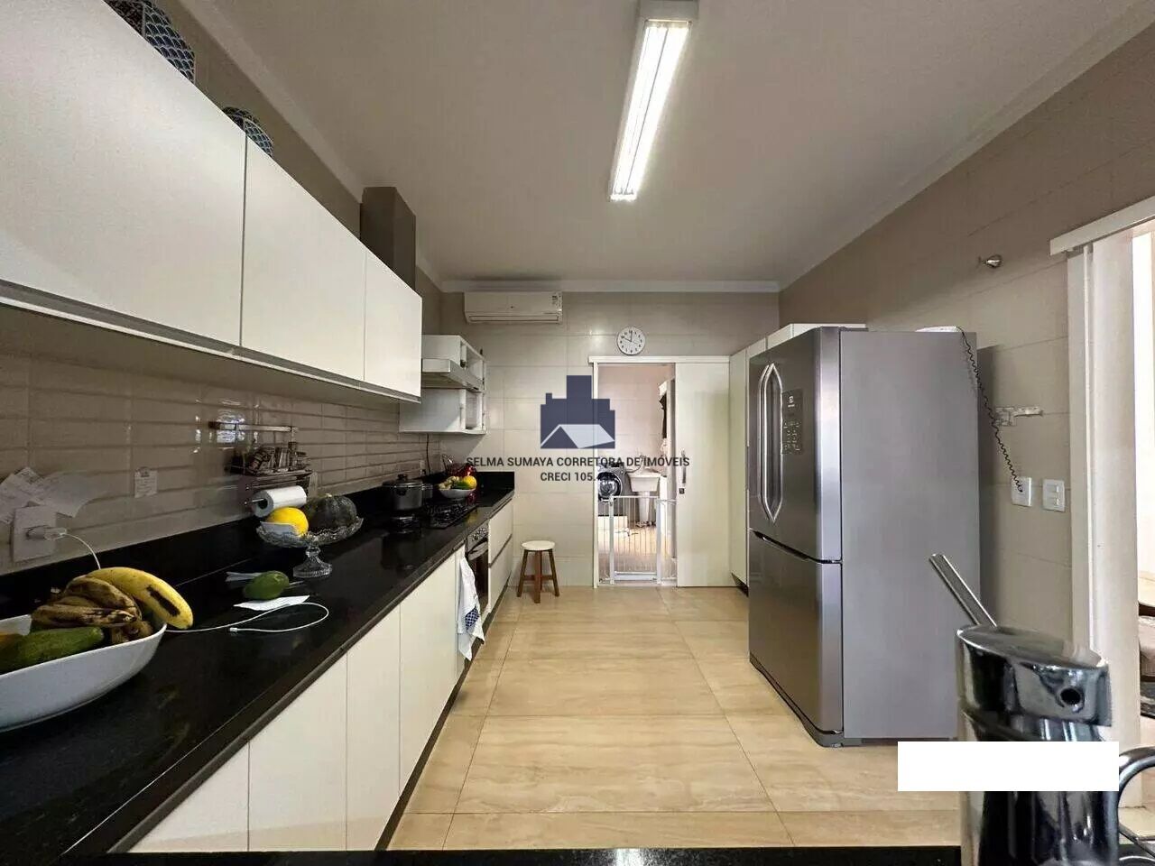 Casa de Condomínio com 4 quartos à venda, 272m² — foto 9 de 24