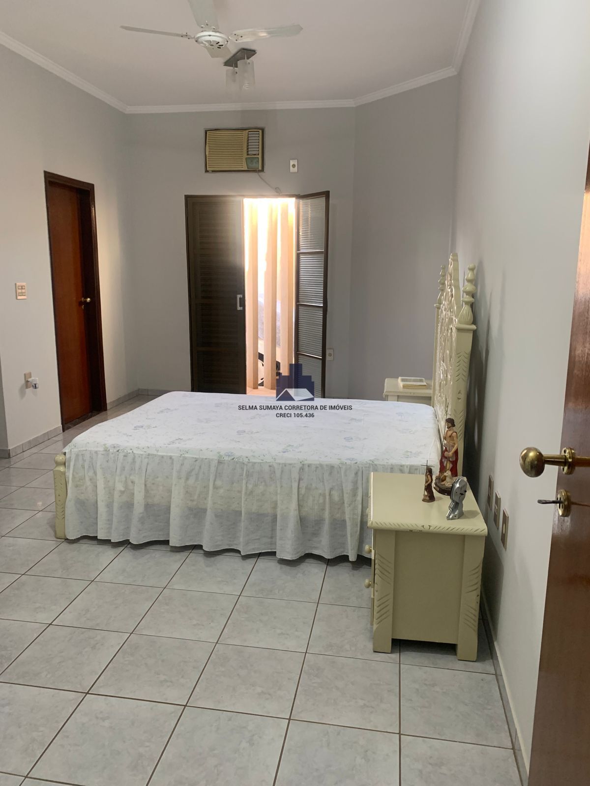 Casa com 3 quartos à venda, 242m² — foto 43 de 45