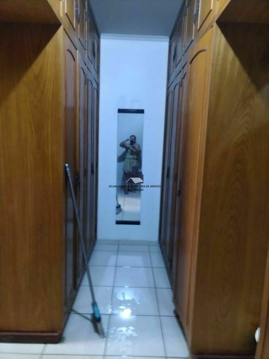 Casa com 3 quartos à venda, 730m² — foto 24 de 28