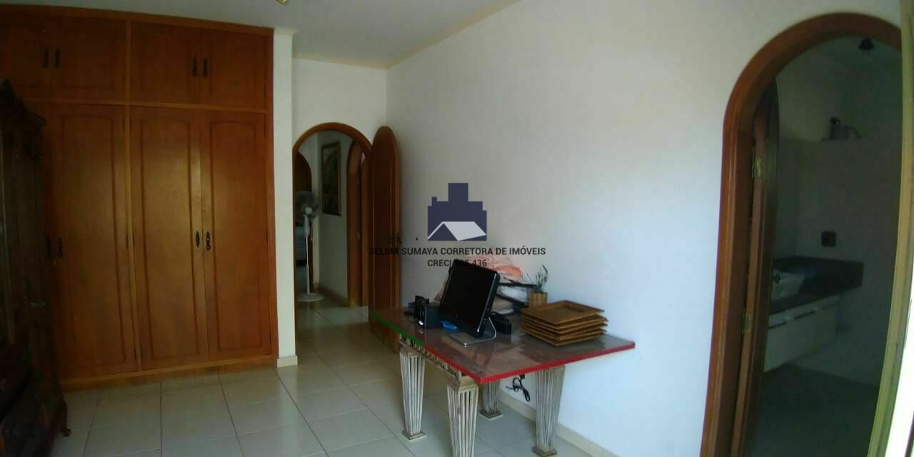 Casa com 3 quartos à venda, 730m² — foto 27 de 28