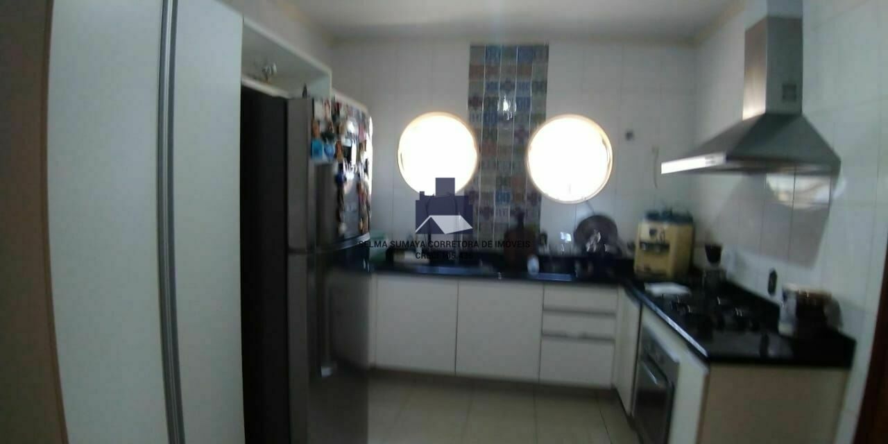 Casa com 3 quartos à venda, 730m² — foto 12 de 28