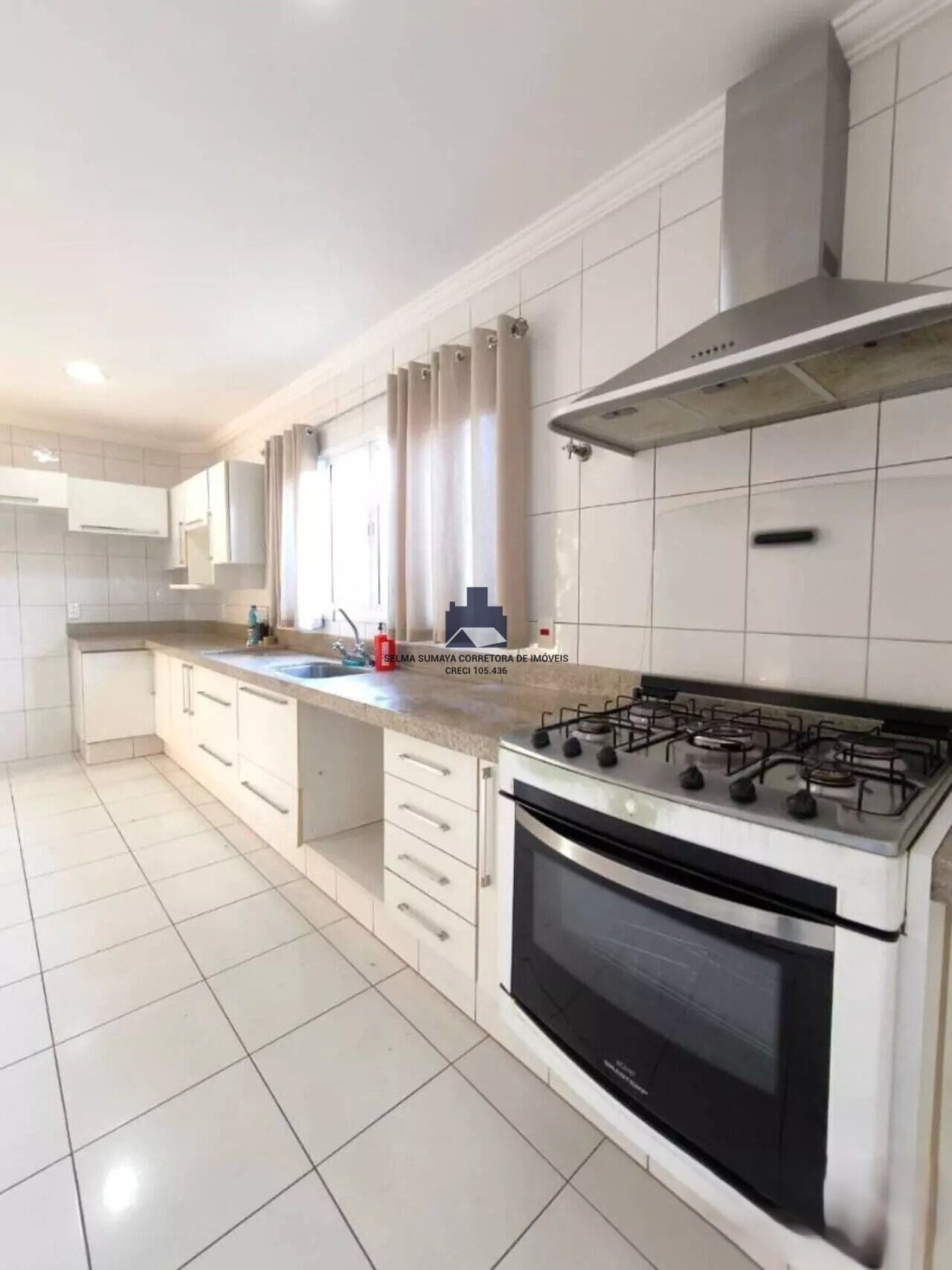 Casa de Condomínio com 4 quartos à venda, 320m² — foto 10 de 25
