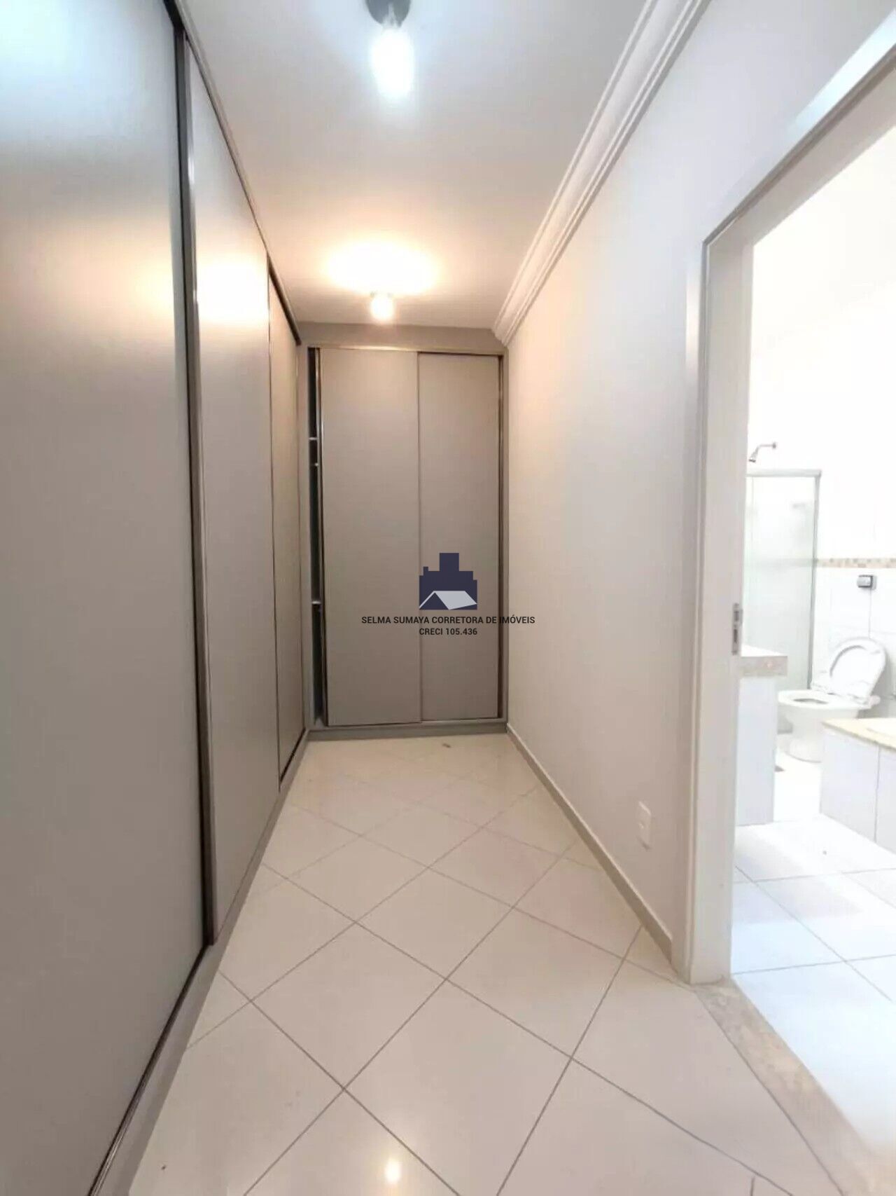 Casa de Condomínio com 4 quartos à venda, 320m² — foto 18 de 25