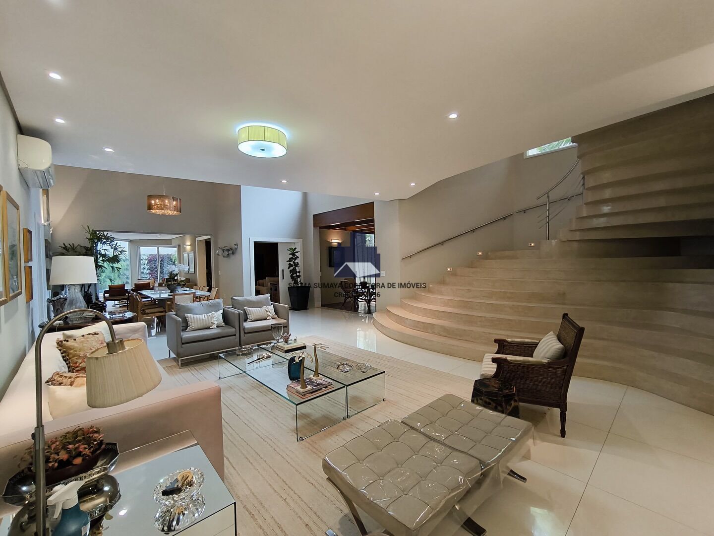 Casa de Condomínio com 4 quartos à venda, 400m² — foto 4 de 18