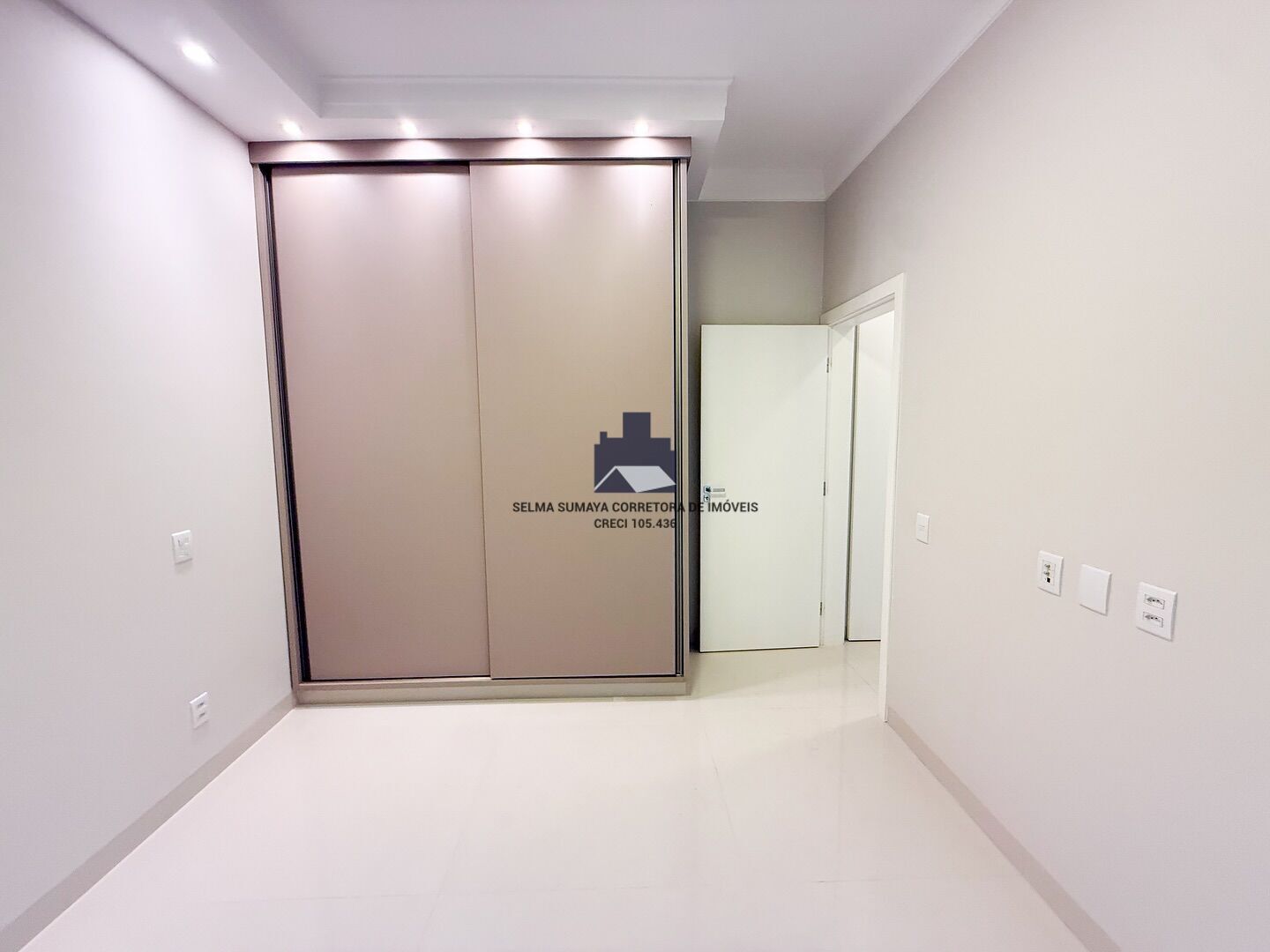 Casa de Condomínio com 3 quartos à venda, 207m² — foto 18 de 20