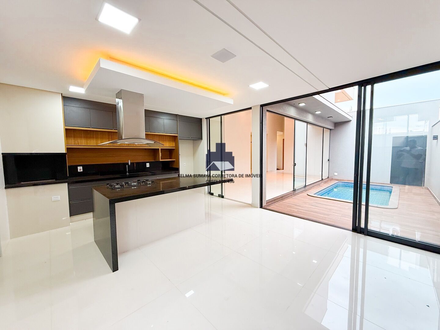 Casa de Condomínio com 3 quartos à venda, 207m² — foto 17 de 20