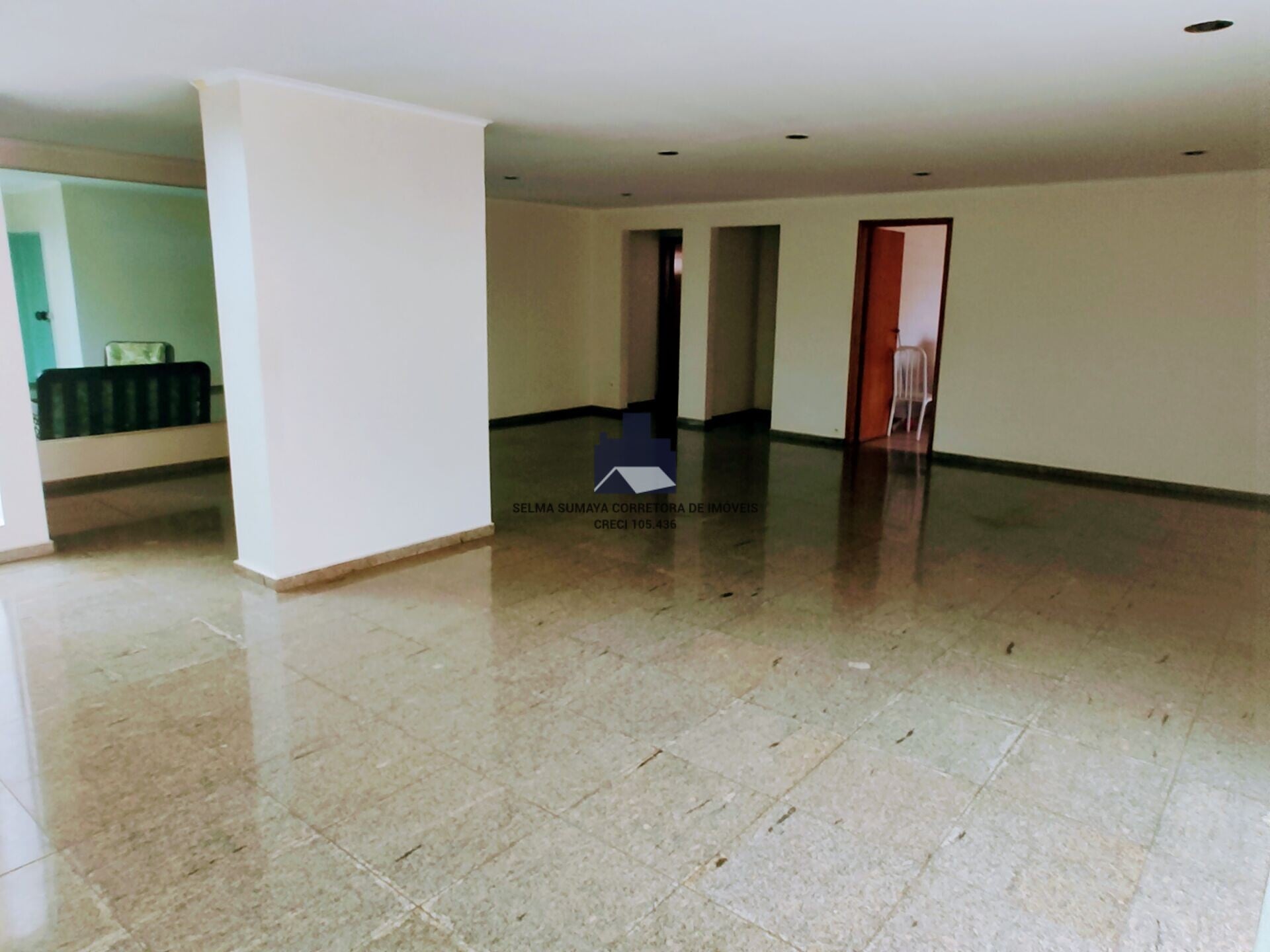 Apartamento com 4 quartos à venda, 230m² — foto 10 de 32