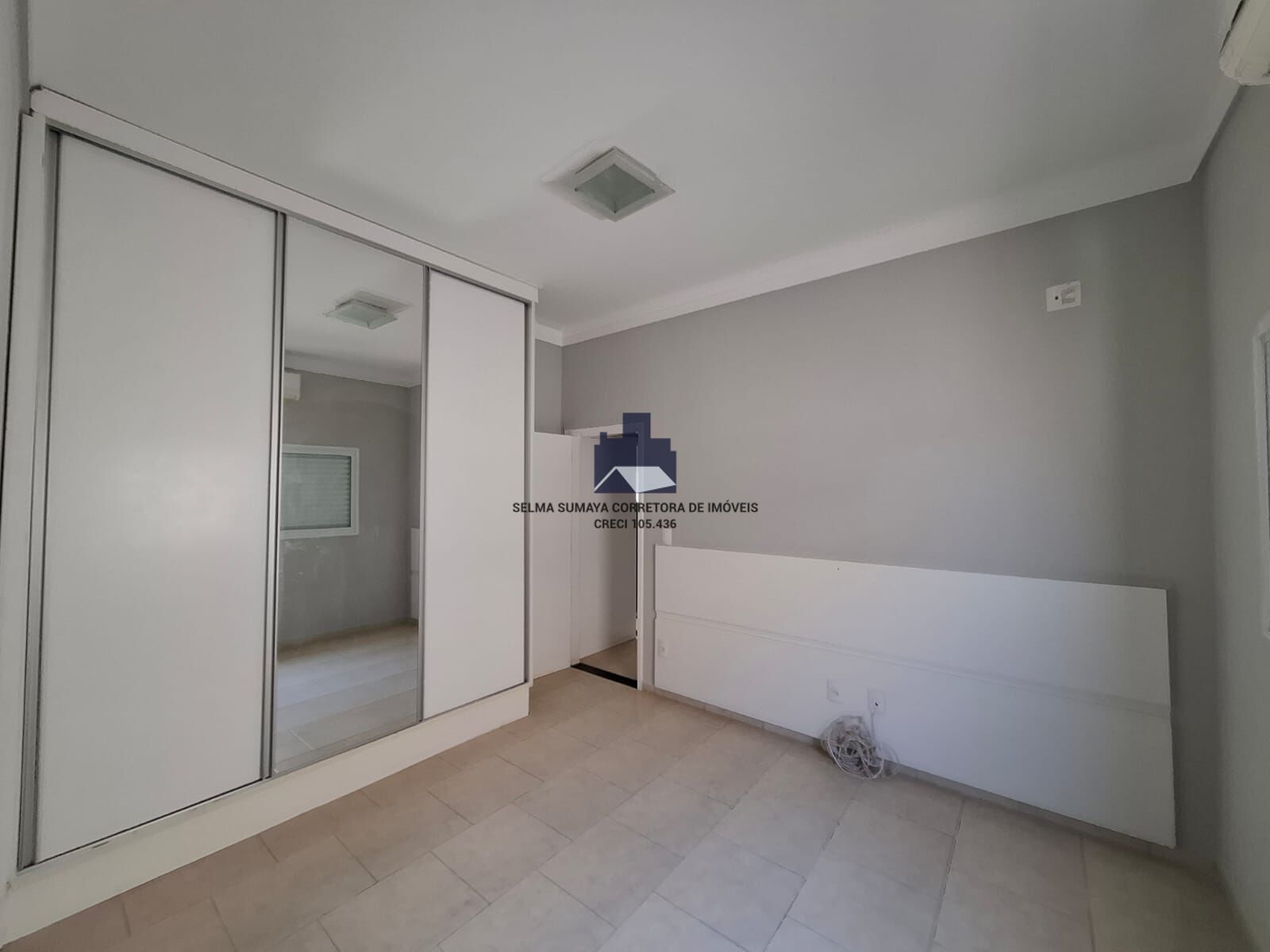 Casa de Condomínio com 3 quartos à venda, 190m² — foto 18 de 39