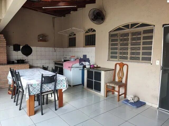Casa com 3 quartos à venda, 188m² — foto 4 de 17