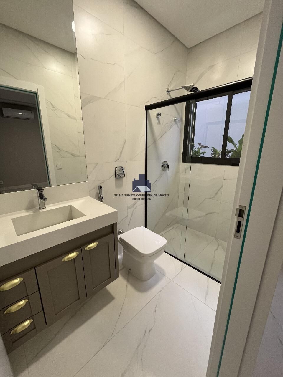 Casa de Condomínio com 3 quartos à venda, 220m² — foto 18 de 25