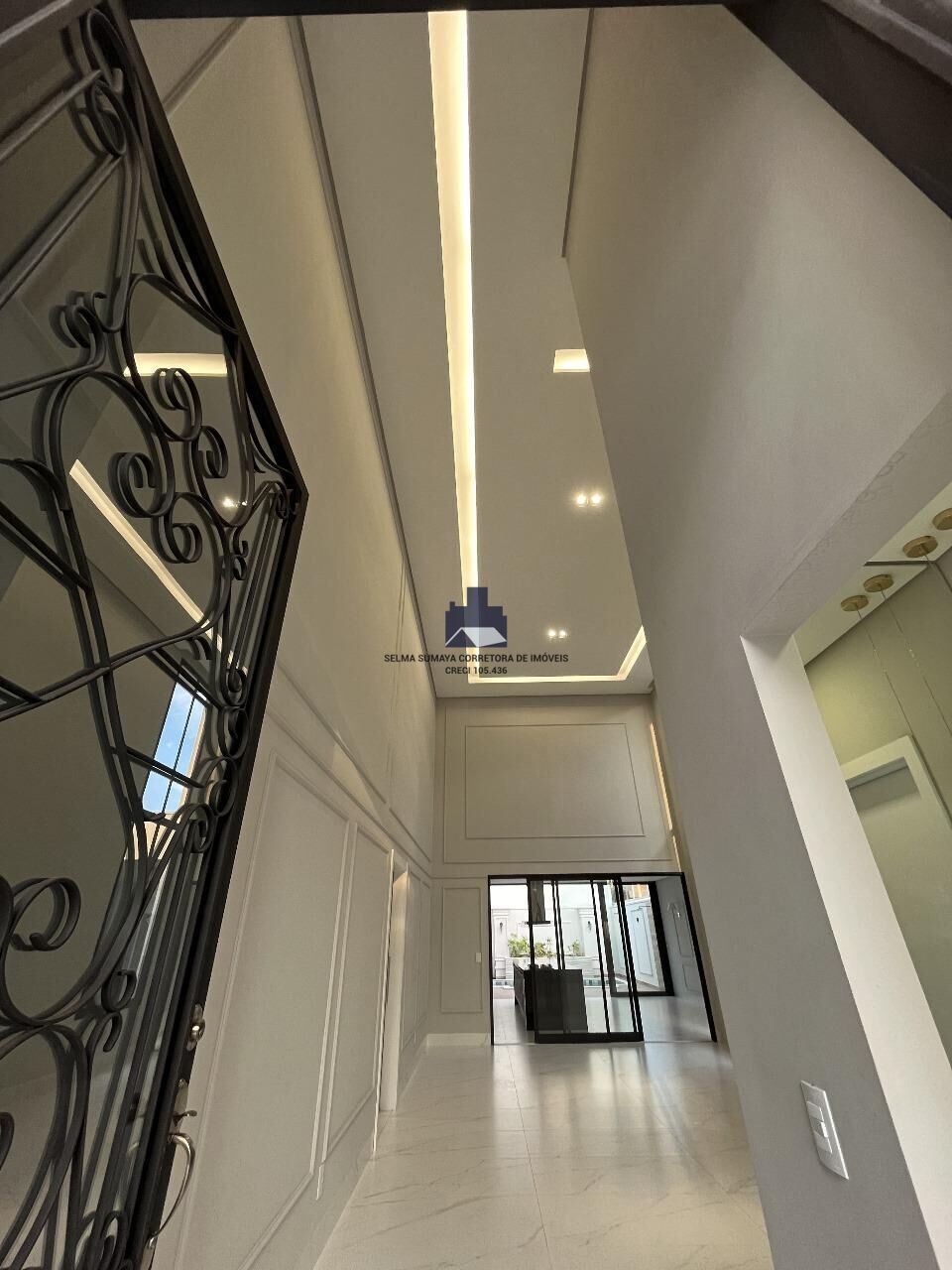 Casa de Condomínio com 3 quartos à venda, 220m² — foto 13 de 25