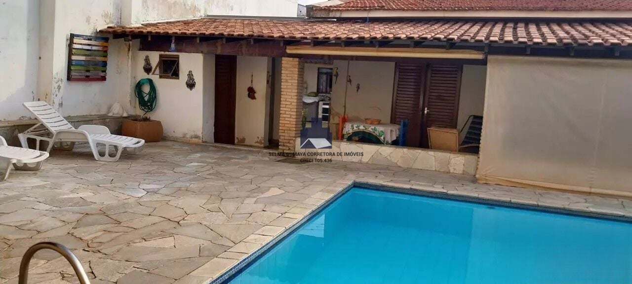 Casa com 3 quartos à venda, 230m² — foto 11 de 13