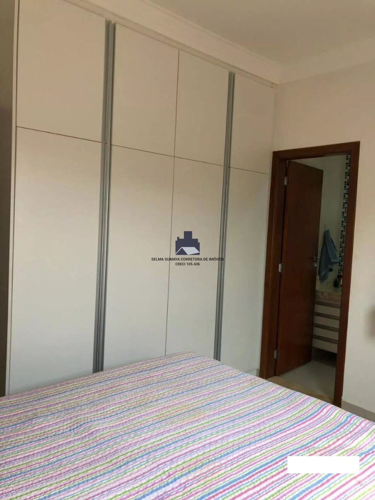 Casa de Condomínio com 3 quartos à venda, 240m² — foto 16 de 26