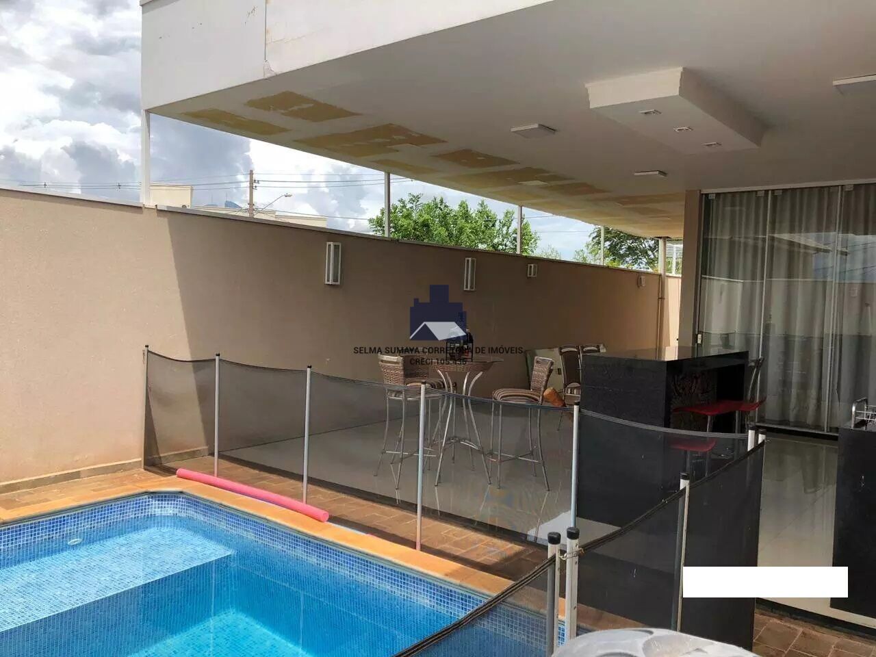 Casa de Condomínio com 3 quartos à venda, 240m² — foto 10 de 26