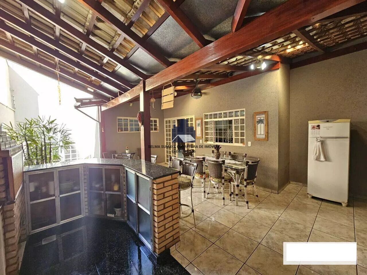 Casa com 4 quartos à venda, 218m² — foto 8 de 20