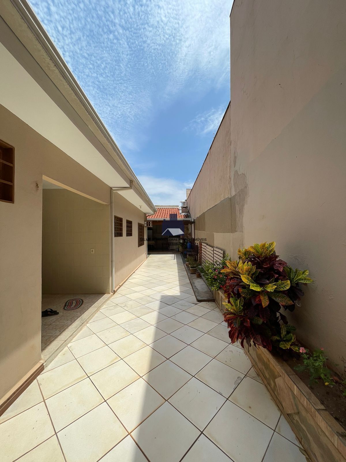 Casa com 3 quartos à venda, 220m² — foto 8 de 11