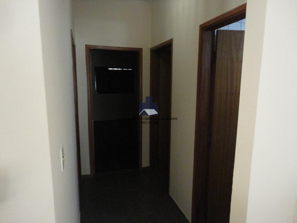 Casa com 3 quartos à venda, 260m² — foto 18 de 24