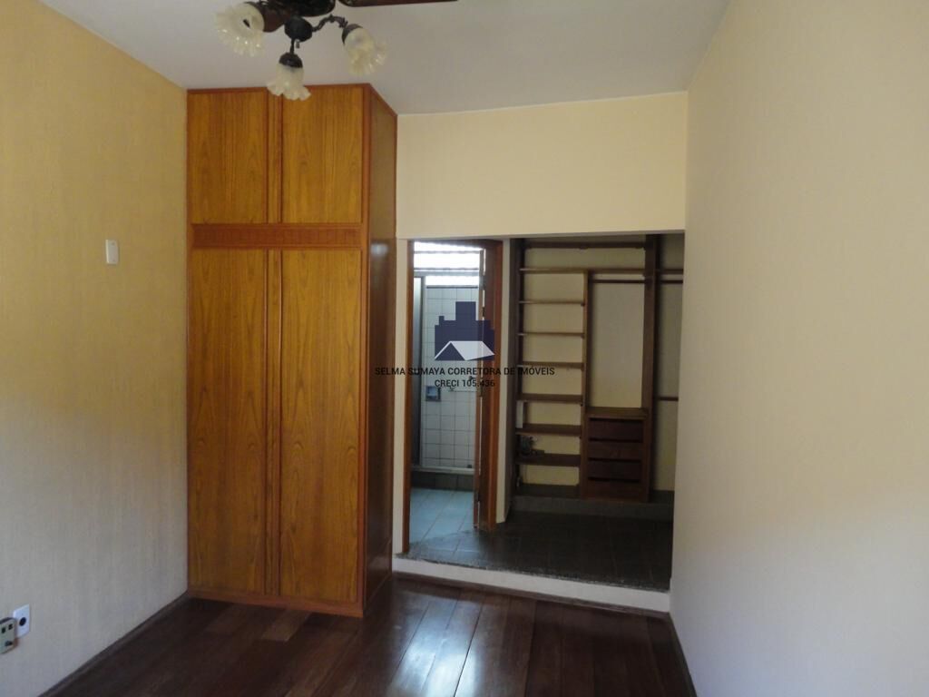 Casa com 3 quartos à venda, 260m² — foto 4 de 24
