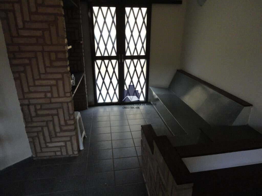 Casa com 3 quartos à venda, 260m² — foto 17 de 24