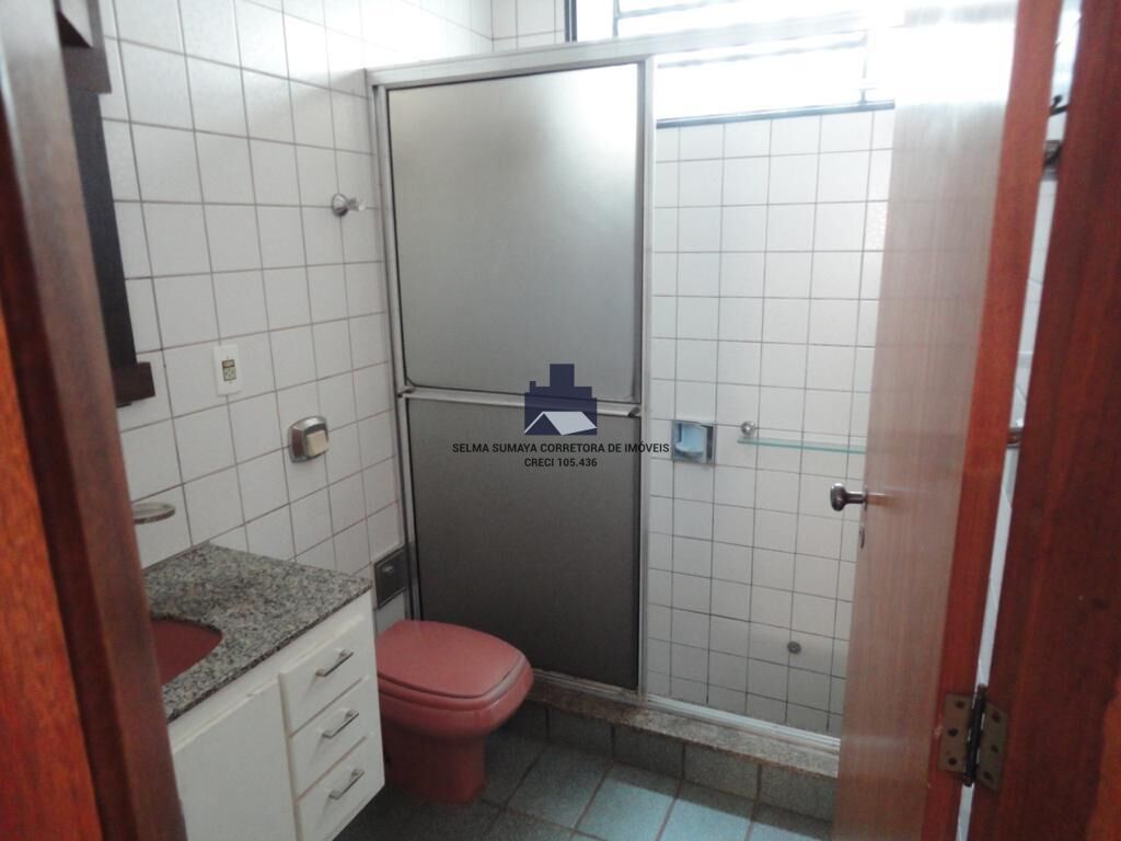 Casa com 3 quartos à venda, 260m² — foto 10 de 24